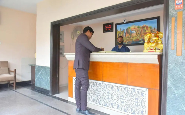 Hotel City Grand