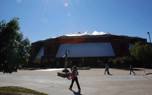 Holiday Inn Express & Suites Bloomington - Normal by IHG