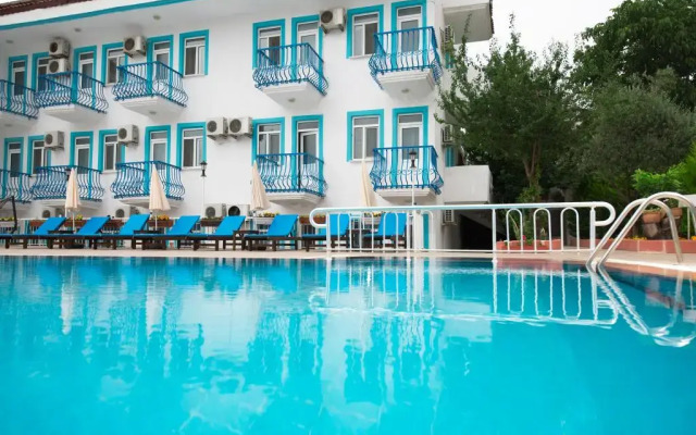 Mavi Yaprak Hotel