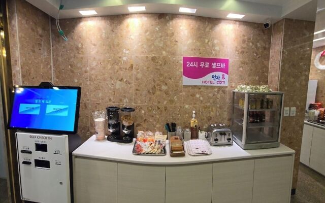 Hotel Eat Com