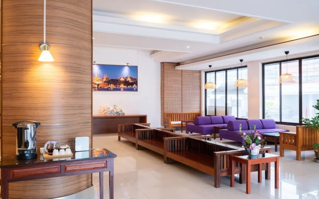 The President Hotel at Chokchai 4