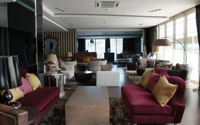 Amaroossa Cosmo Jakarta