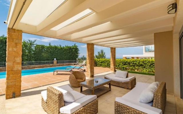Nefeli & Dina Villas
