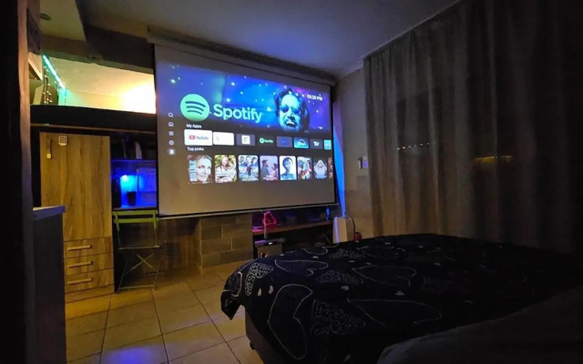 Athens Cozy Studio 30 Sq m semi basement