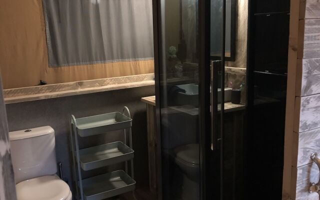 Tent Lodge With Sanitary Facilities