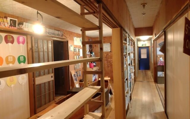 Ekimae House SAMARU - Hostel