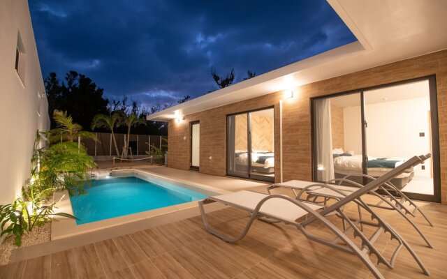 The Villa Maehama Beach