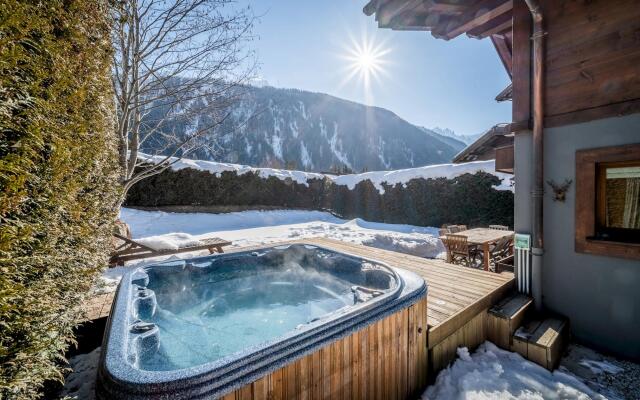 Olea - Chalet With Jacuzzi And Beautiful Garden