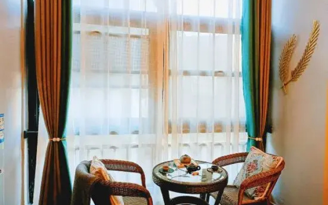 Chinese Yijuju Suites (Jianye Headquarters Port Branch)