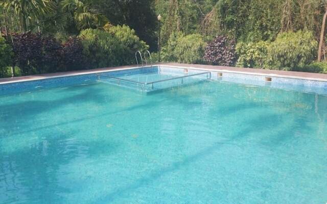 Ezzenza Areca Resort