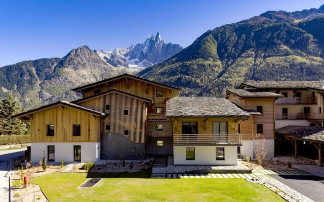 Thedrus luxury apt, swimming pool, SPA & more
