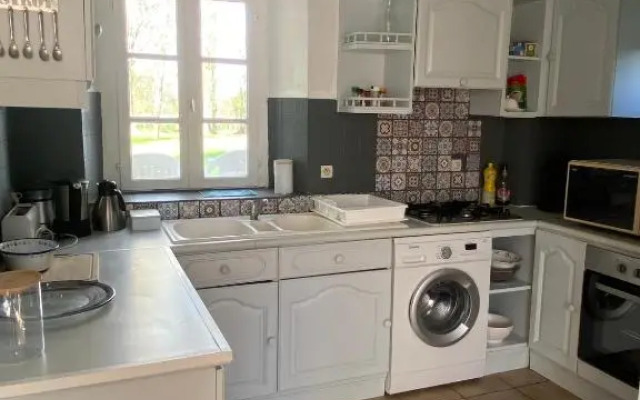 Les Bruyères Rebecca