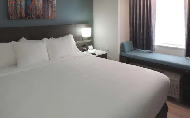 Rodeway Inn and Suites