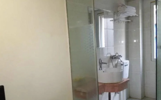 Tongxing Business Hotel