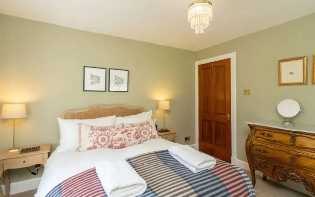 Binrock Lodge in Dundee City Council