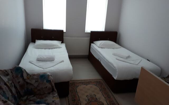 Di̇ri̇li̇ş Banarya Pansi̇yon