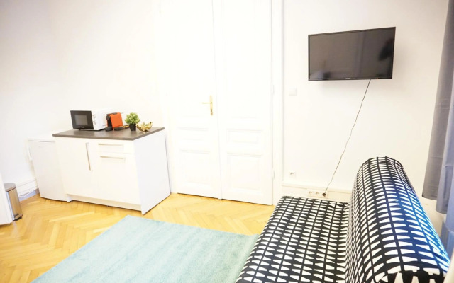 Urban City Apartment - Contactless Check-In