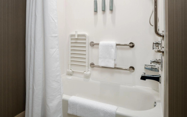 Courtyard by Marriott Houston Northeast