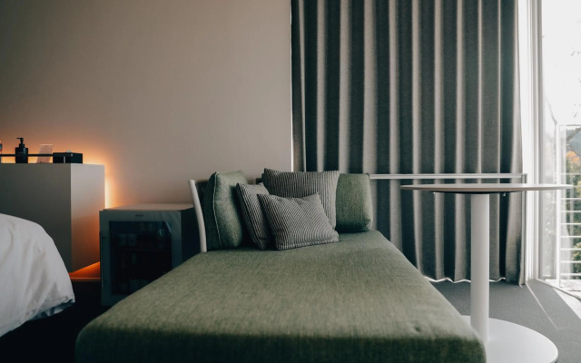 Botanical Pool Club – Guest Rooms – Kyonan