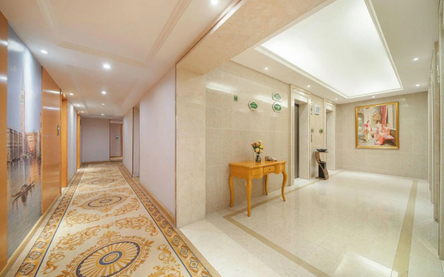 Vienna International Hotel (Zhanjiang Wanda Plaza)