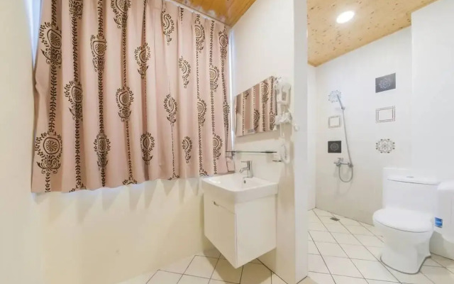Locking Taitung B&B