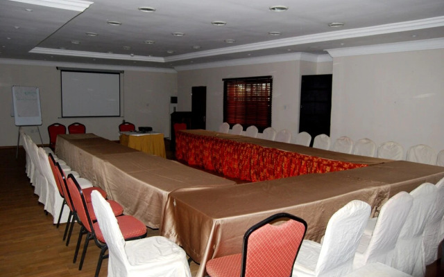 Grand Inn & Suites
