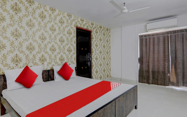 OYO Flagship 80499 New Bhandan Lawn