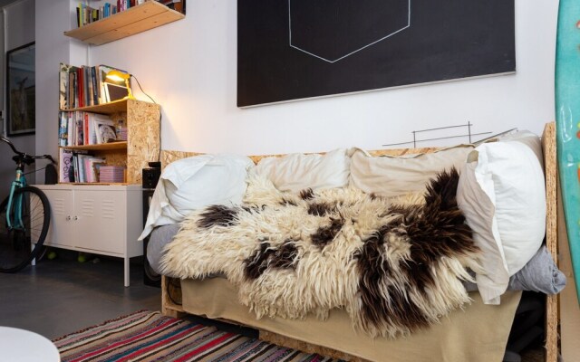 Studio Flat Along The Canal In Hackney