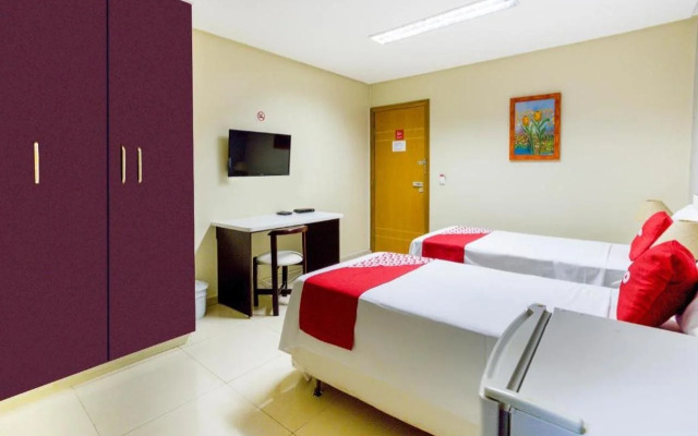 OYO Hotel Via Universitaria, Anapolis