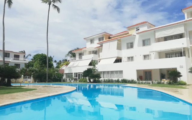 Los Corales Tropical Beach Resort & SPA