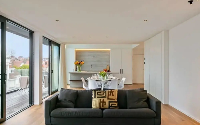 Majestic new Penthouse With 2 Parkings