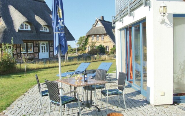 Beautiful Apartment in Börgerende With 2 Bedrooms