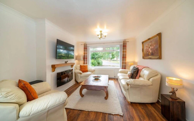 Jocks - Perfectly Placed Parklands Apartment