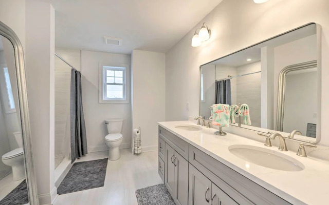New Townhome < Half Mi to Beach!
