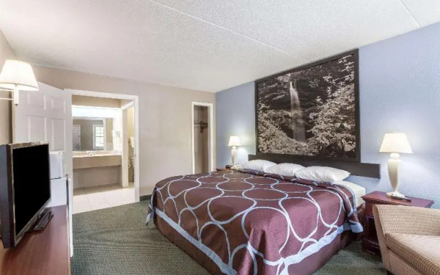 Super 8 By Wyndham Kingston