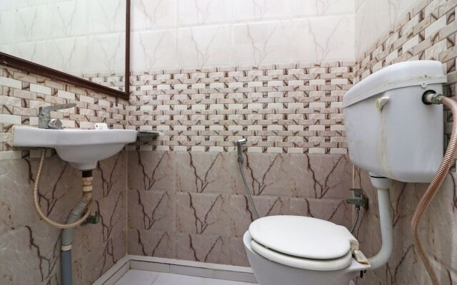 Oyo 22015 Hotel Lakshya Palace