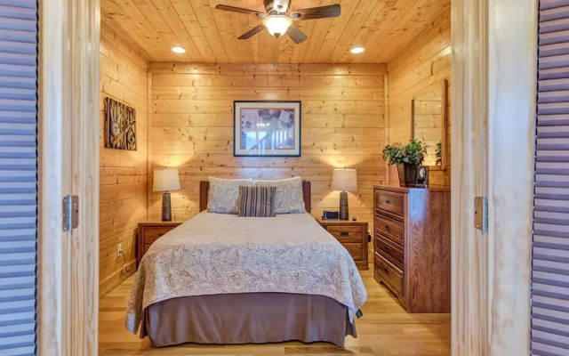 Bella Yani - Three Bedroom Cabin