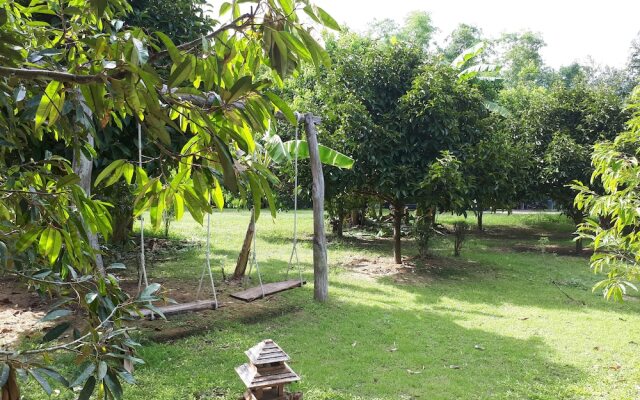 Baan Suansabaijai Resort