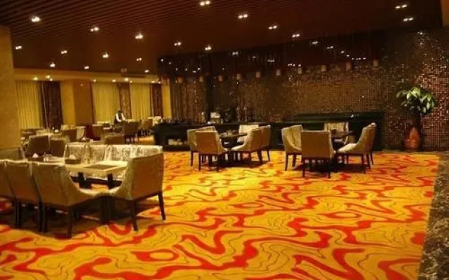 Golden International Holiday Hotel