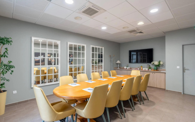 Quality Suites Reims - Les Capucins