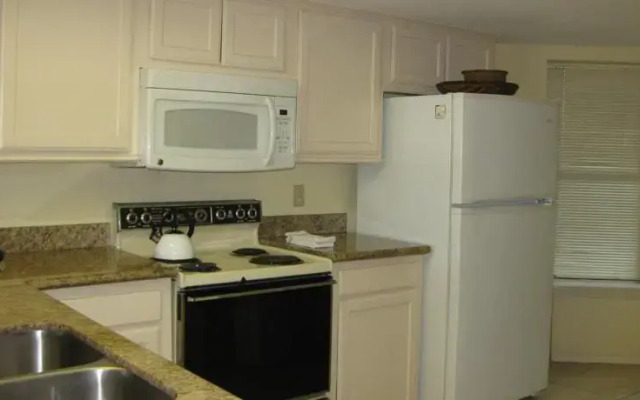 Saida IV Condiminiums - by Island Services