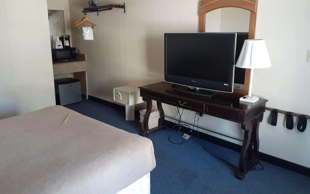 Travelodge by Wyndham Virginia Beach Bay Beach