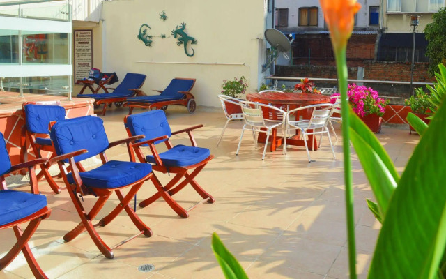 Hotel Plaza Versalles