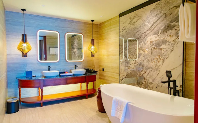 Central Plaza Hotel - My Tho