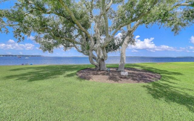 Schooner Court 704 by RedAwning