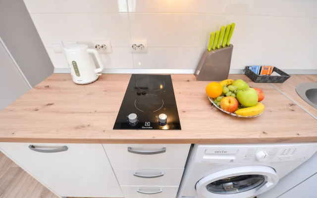 Candy Studio - Cismigiu Gardens - Quiet Room - Open Kitchen -smart Tv