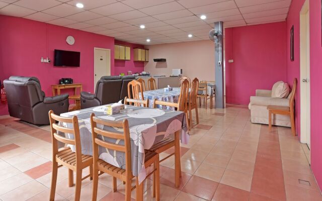 OYO 90672 De Paradise Turtle Hotel