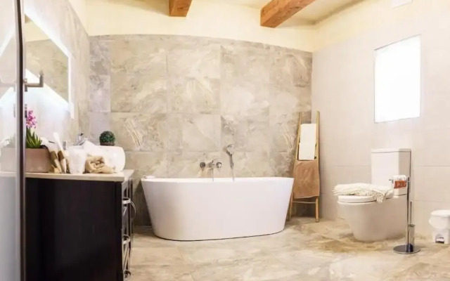 Ajuga Luxury Boutique B&B