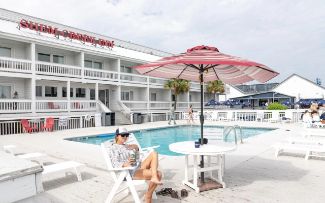 Shem Creek Inn
