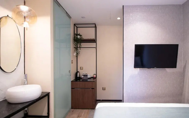 Hotel Calmo Hamilton